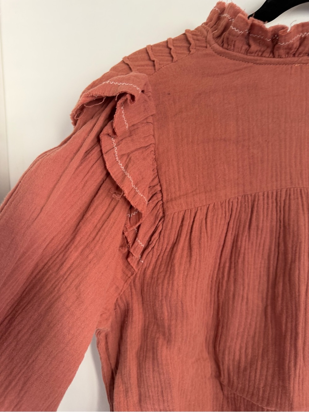Women's Ruffled Button-Front Blouse - NWT - Picture 5 of 6